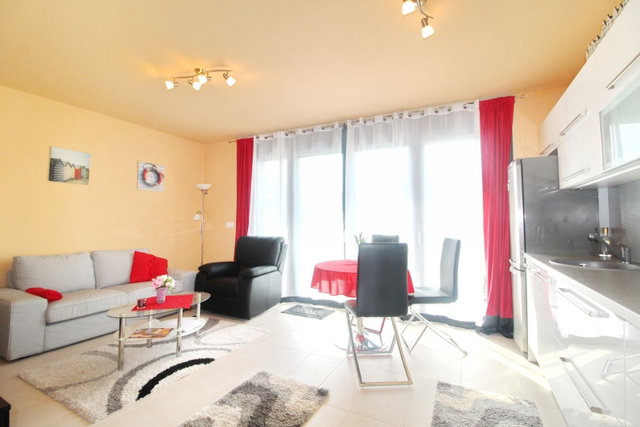 Kiadó téglalakás, albérlet, Debrecenben 330 E Ft / hó, 3 szobás