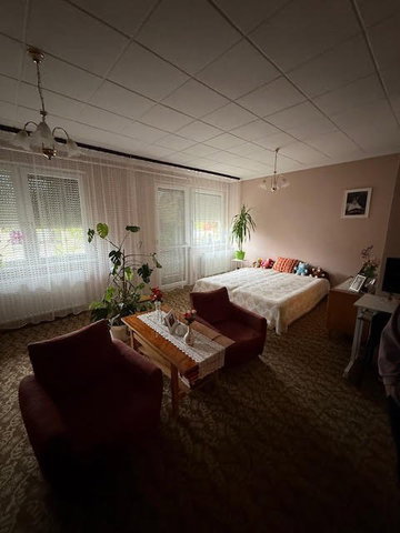 Eladó családi ház, Győrött 80 M Ft, 5+1 szobás