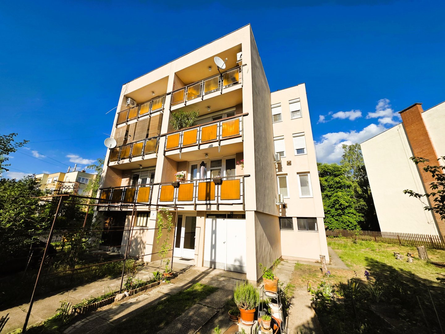 3 bed · 76m² · 38.900.000 ft
