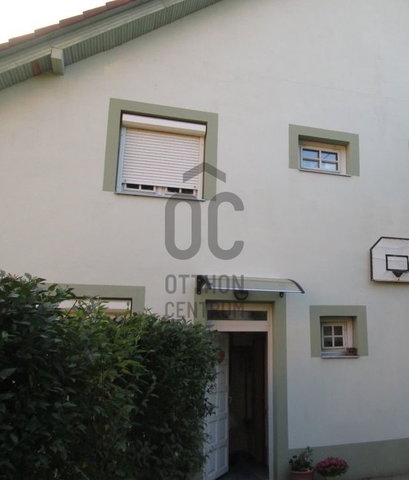 Eladó családi ház, Pécsett 106 M Ft, 6 szobás