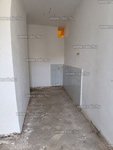 Eladó téglalakás, Budapesten, XI. kerületben 52.9 M Ft, 1 szobás