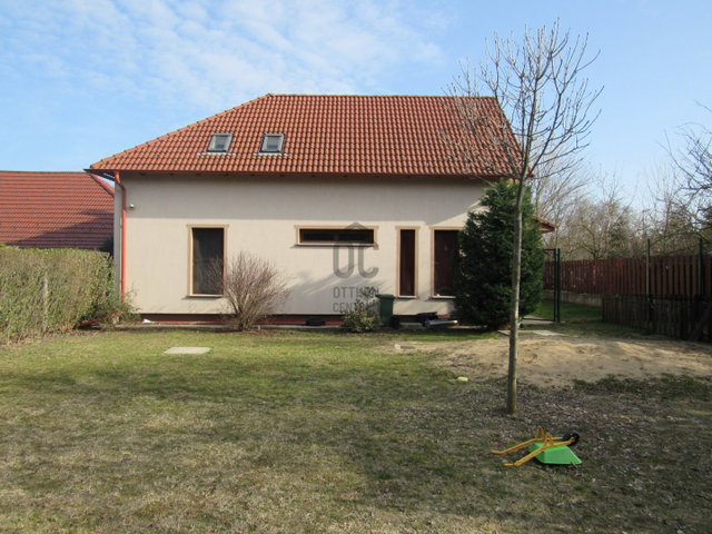 Eladó családi ház, Cegléden 195 M Ft, 7 szobás