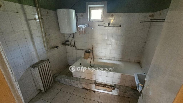 Eladó családi ház, Füzesabonyban 19.9 M Ft, 3 szobás