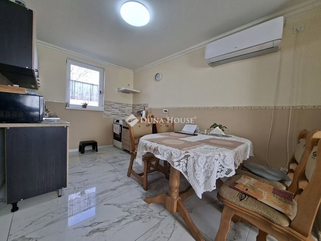 Eladó családi ház, Tápiószecsőn 45 M Ft, 3 szobás