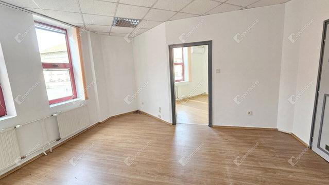 Kiadó iroda, Miskolcon 126 E Ft / hó, 2 szobás