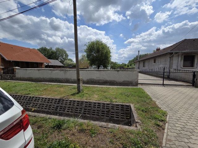 Eladó telek, Izsákon 15 M Ft / költözzbe.hu