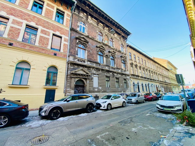 Eladó téglalakás, Budapesten, VI. kerületben 64.99 M Ft