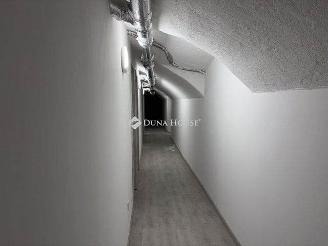 Eladó üzlethelyiség, Budapesten, XIV. kerületben 110.9 M Ft