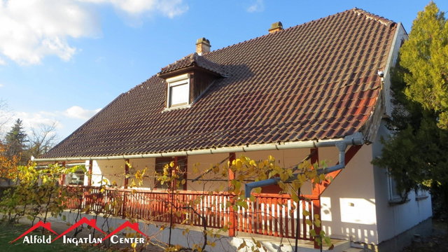 Eladó családi ház, Békésen, Szeglet utcában 47.9 M Ft