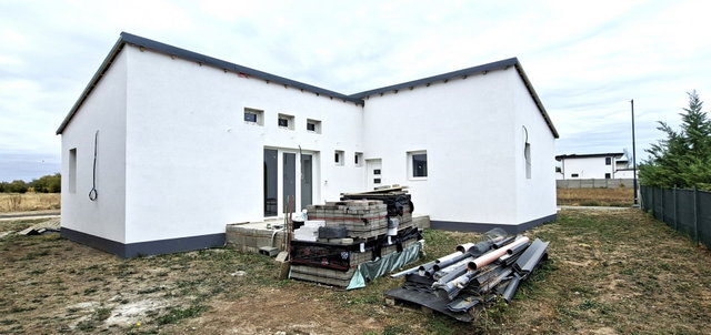 Eladó családi ház, Siófokon 99 M Ft, 4 szobás