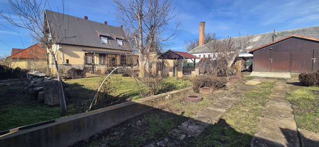 Eladó családi ház, Poroszlón 48 M Ft, 5 szobás