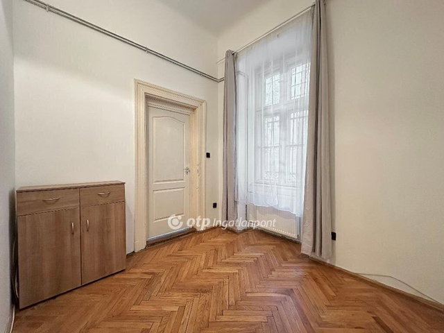 Eladó téglalakás, Budapesten, VII. kerületben 44.9 M Ft