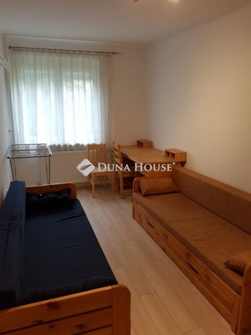 Kiadó téglalakás, albérlet, Pécsett 220 E Ft / hó, 2 szobás