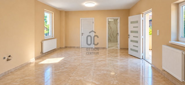 Eladó családi ház, Budapesten, XVI. kerületben, Rákosi úton