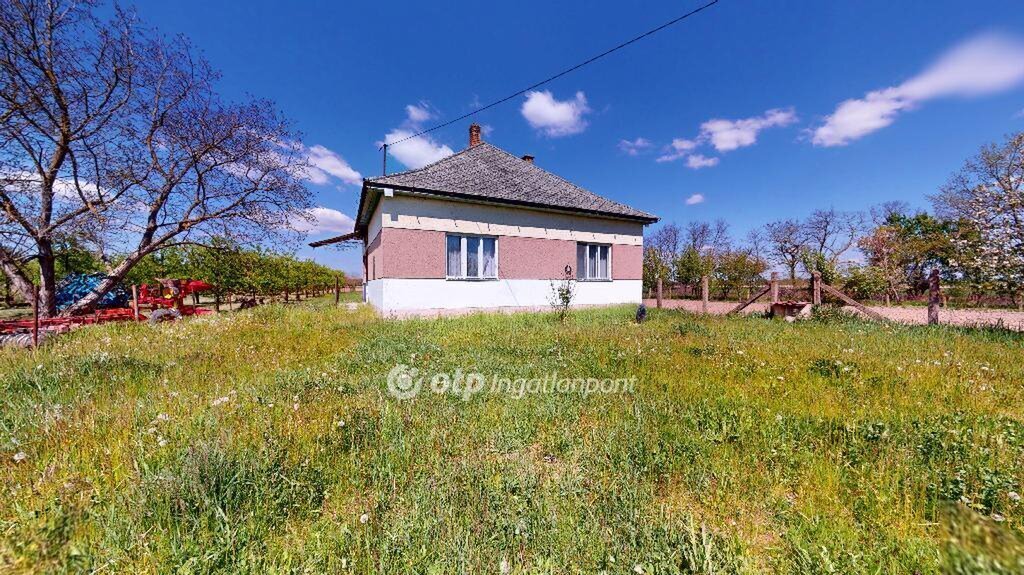 2 bed · 90m² · 9.000.000 ft