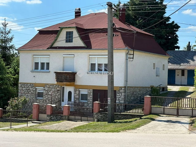 Eladó családi ház, Súron 45 M Ft, 4 szobás