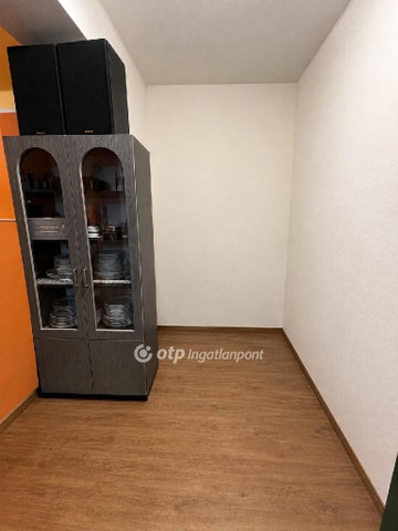 Eladó téglalakás, Mosonmagyaróváron 47.5 M Ft, 2 szobás