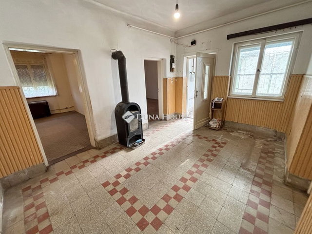 Eladó családi ház, Vasszécsenyen 24.99 M Ft, 2 szobás