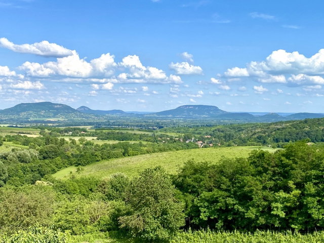 Eladó nyaraló, Lesencefaluban 39.5 M Ft, 2 szobás