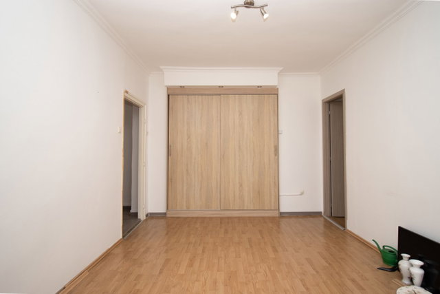Eladó téglalakás, Ajkán, Kosztolányi utcában 32.9 M Ft