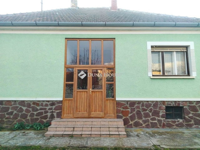 Eladó családi ház, Cirákon 43.5 M Ft, 3 szobás