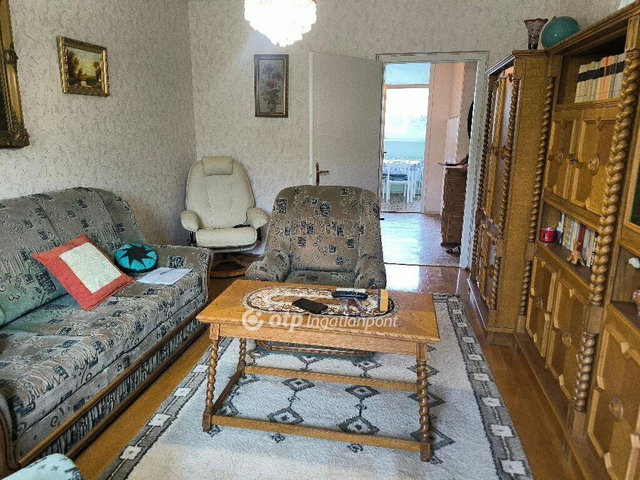 Eladó panellakás, Miskolcon 29.9 M Ft, 2 szobás