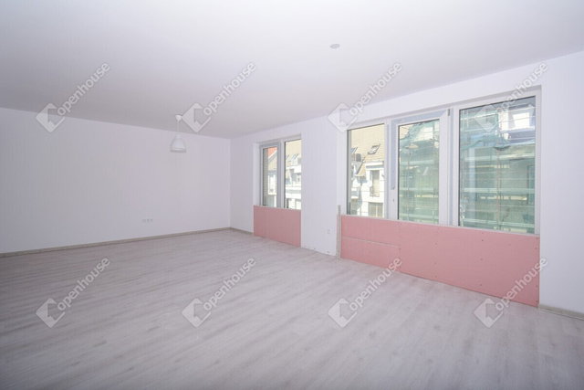 Kiadó iroda, Szegeden 436 E Ft / hó, 1 szobás