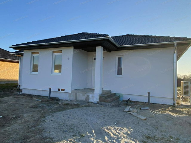 Eladó családi ház, Kecskeméten 86.9 M Ft, 4 szobás