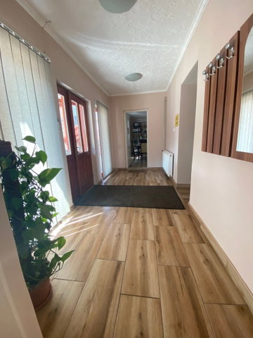 Eladó ipari ingatlan, Kiskunhalason 69 M Ft, 5 szobás