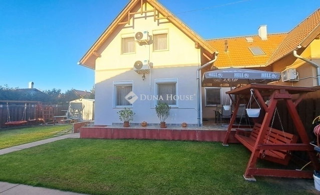 Eladó ikerház, Üllőn 125 M Ft, 5 szobás / költözzbe.hu