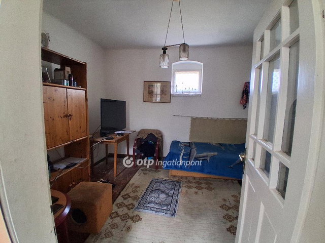 Eladó családi ház, Egyházaskeszőn 13.5 M Ft, 2 szobás