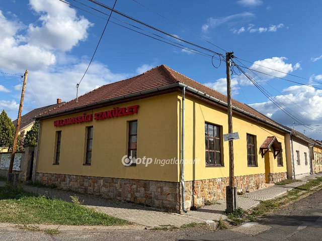 Eladó ipari ingatlan, Balassagyarmaton 149.9 M Ft