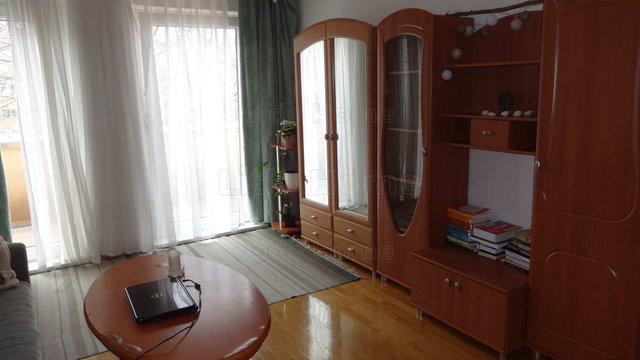 Eladó téglalakás, Siófokon 84 M Ft, 2 szobás