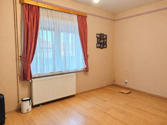 Eladó családi ház, Szigethalmon 92 M Ft, 3 szobás