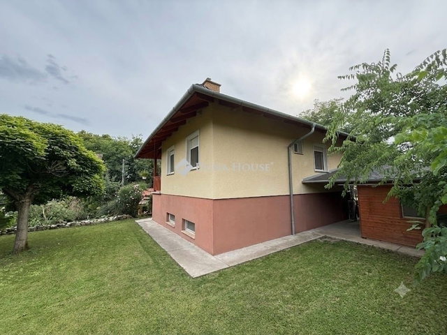 Eladó családi ház, Szigetszentmiklóson 102 M Ft, 4 szobás
