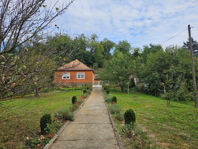 Eladó családi ház, Kaposváron, Nyugativánfa utcában 34.5 M Ft