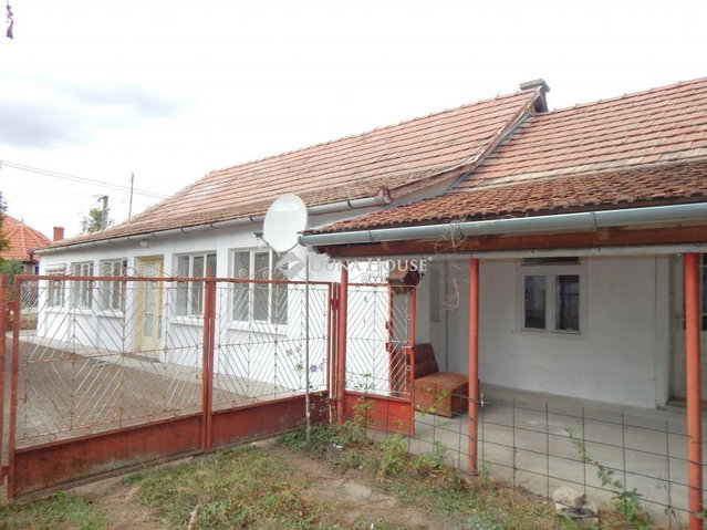 Eladó családi ház, Lepsényben 24.9 M Ft, 2 szobás