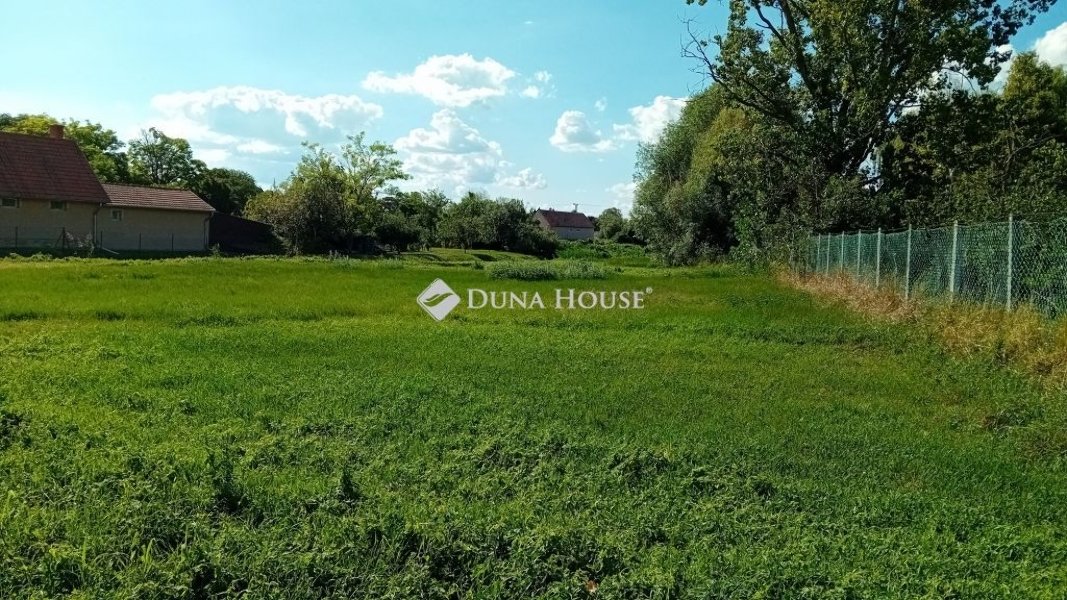 5041m² · 32.500.000 ft