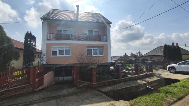 Eladó téglalakás, Hodászon 42.5 M Ft, 5 szobás