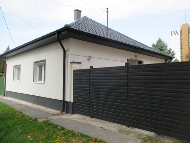 Eladó családi ház, Békéscsabán 69.99 M Ft, 4 szobás