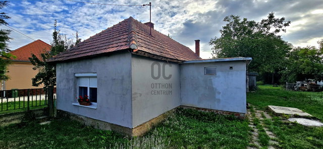 Eladó családi ház, Rádóckölkeden 12 M Ft, 2 szobás