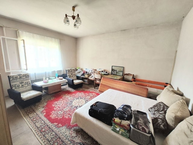 Eladó mezogazdasagi ingatlan, Szatymazon 70.1 M Ft, 4 szobás