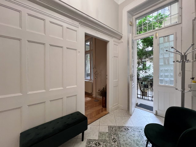 Eladó téglalakás, Budapesten, V. kerületben 124.9 M Ft