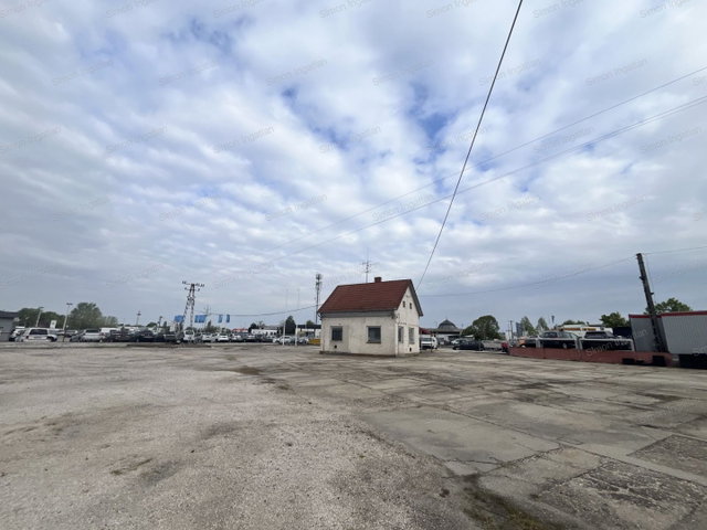 Kiadó ipari ingatlan, Kecskeméten, Szent László körúton