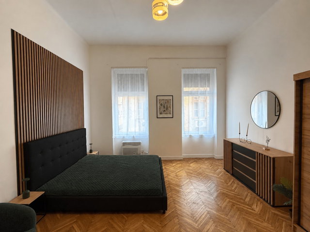 Kiadó téglalakás, albérlet, VII. kerületben, Király utcában