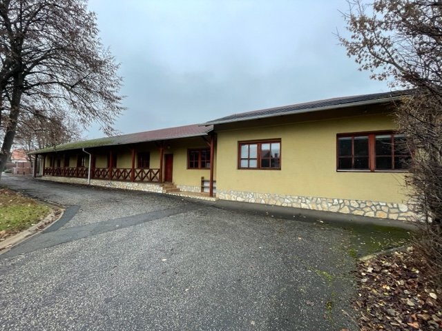 Eladó ipari ingatlan, Nyíregyházán 500 M Ft