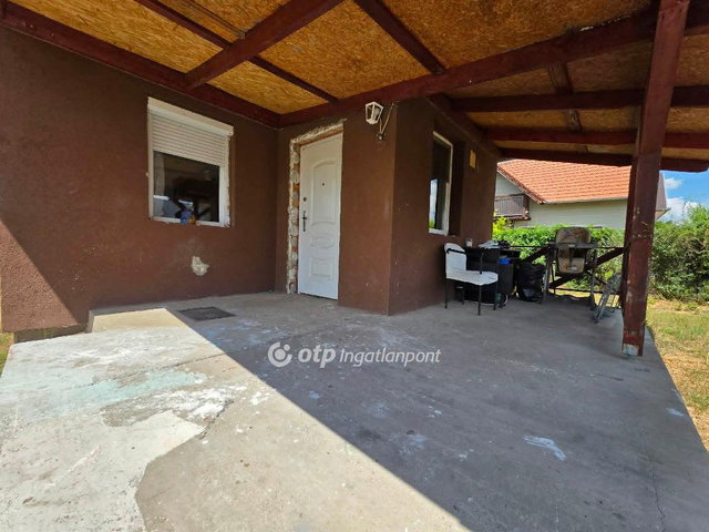 Eladó családi ház, Csörögön 59.9 M Ft, 3 szobás