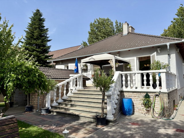 Eladó családi ház, Győrött 234.99 M Ft, 4 szobás