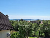 Eladó családi ház, Csopakon 249 M Ft, 10 szobás