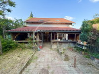 Eladó családi ház, Pécsett 42 M Ft, 5 szobás